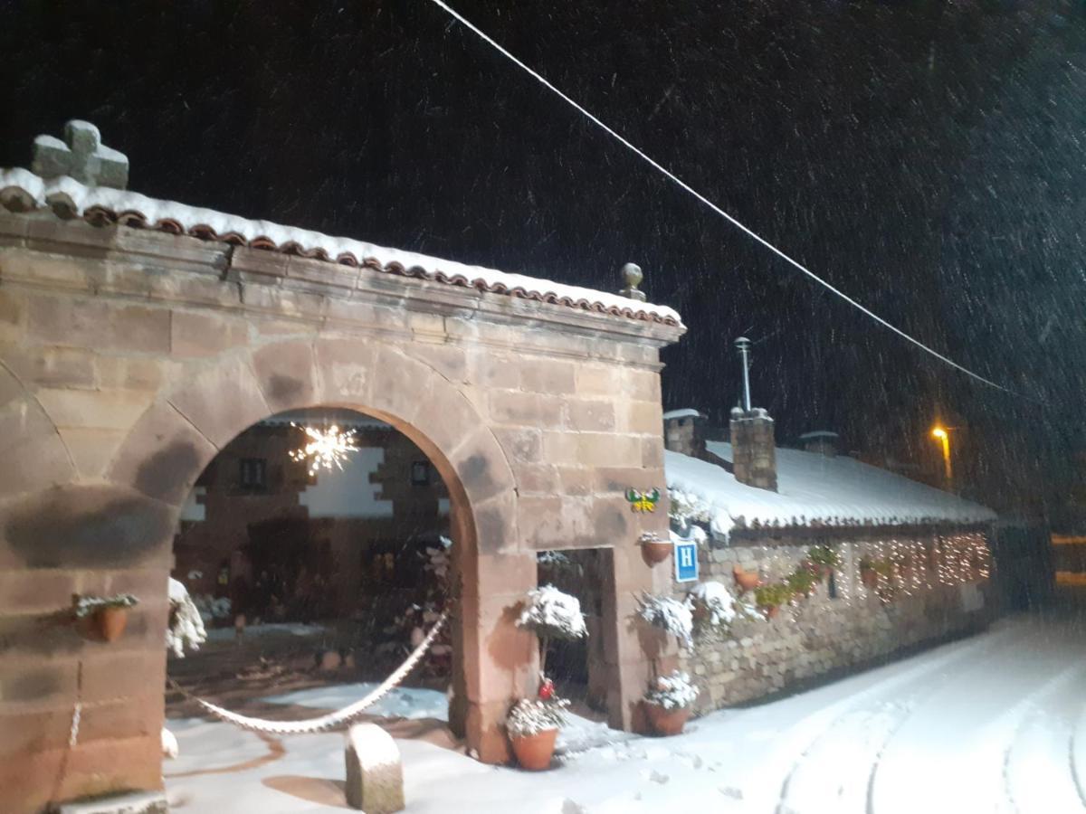 Hotel La Casona De Barrio, Alto Campoo Barrio  エクステリア 写真