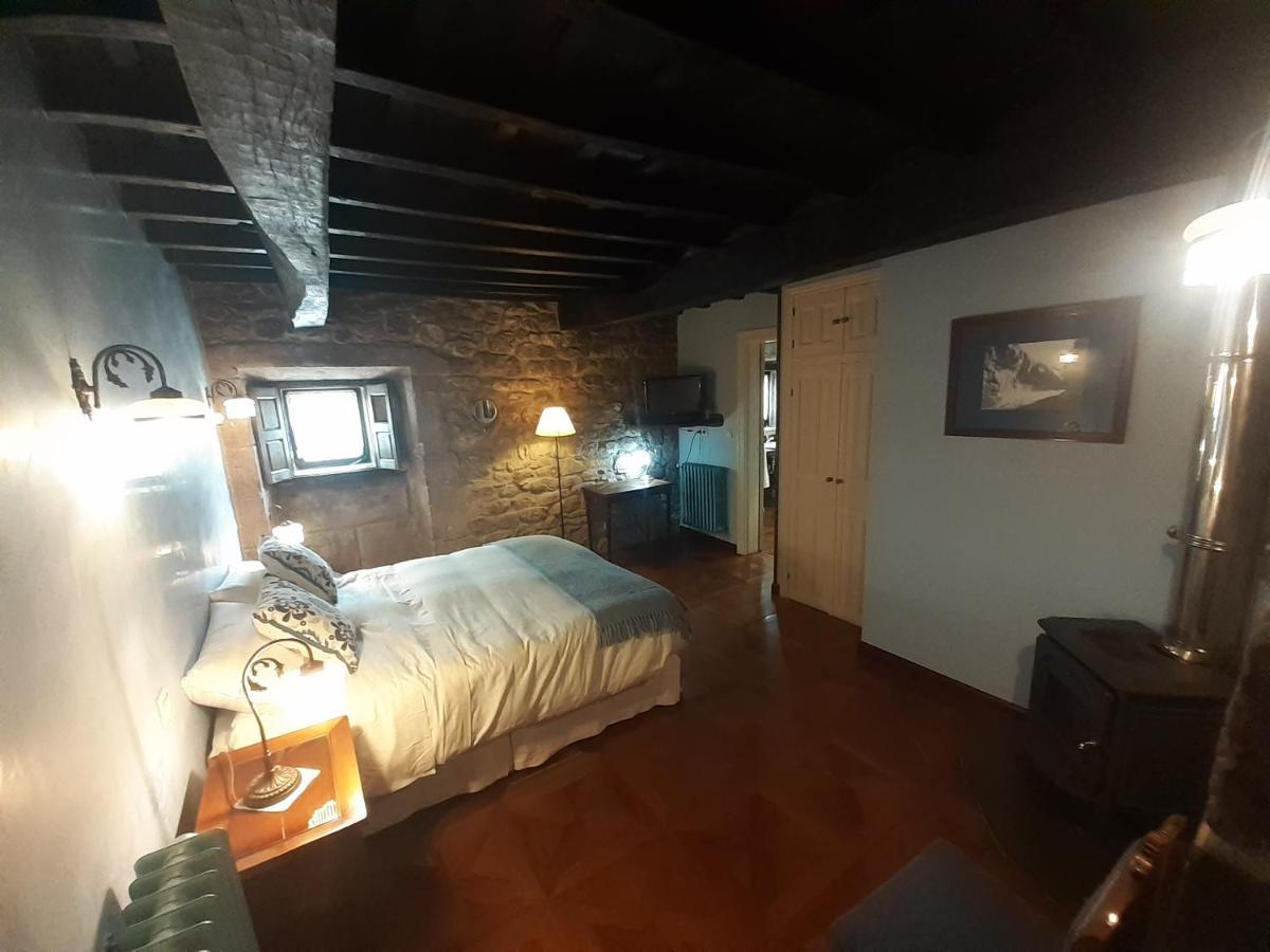 Hotel La Casona De Barrio, Alto Campoo Barrio  エクステリア 写真