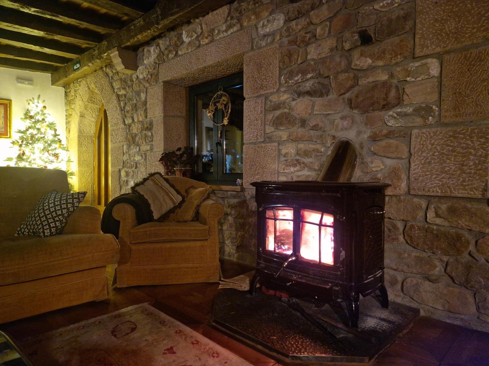 Hotel La Casona De Barrio, Alto Campoo Barrio  エクステリア 写真